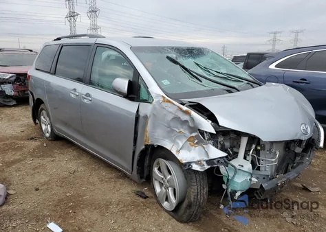 2015 Toyota Sienna Le from USA, damaged, VIN 5TDKK3DC2FS650852